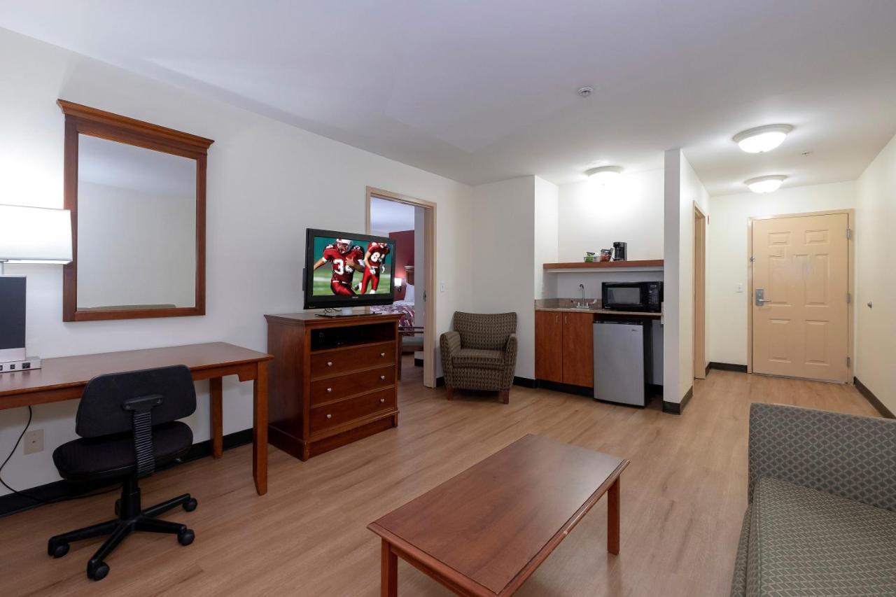 Red Roof Inn ホーマ エクステリア 写真