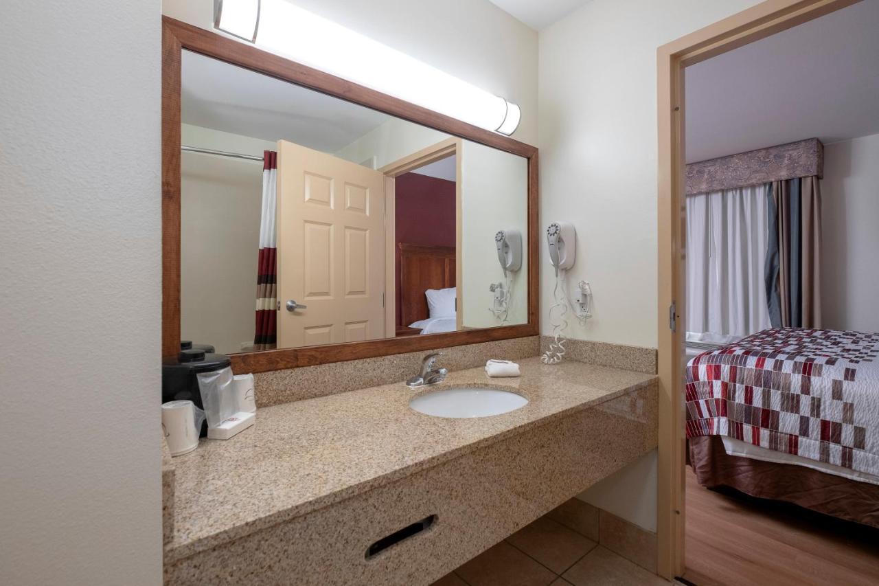 Red Roof Inn ホーマ エクステリア 写真