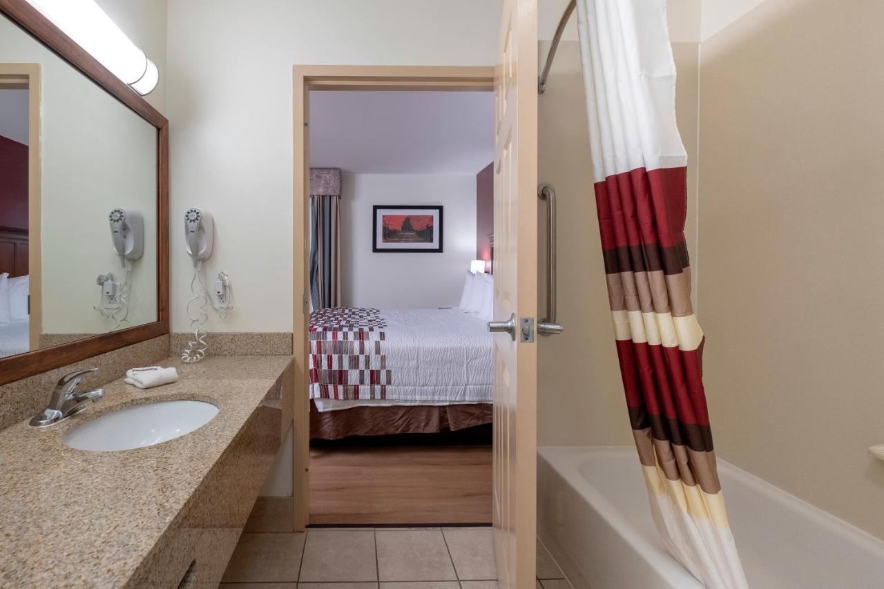 Red Roof Inn ホーマ エクステリア 写真